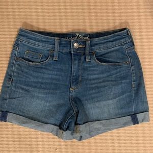 Women’s blue Jean shorts